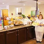 Hampton Inn & Suites Charlottesville At The University 