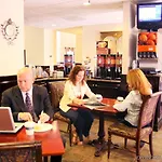 Hampton Inn & Suites Charlottesville At The University 
